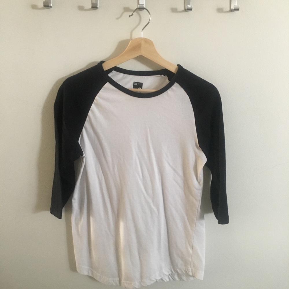 Black and white 3/4 length t-shirt
